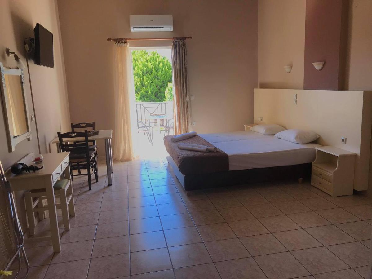 Kydoni Apartments And Studios Agia Marina  Екстер'єр фото