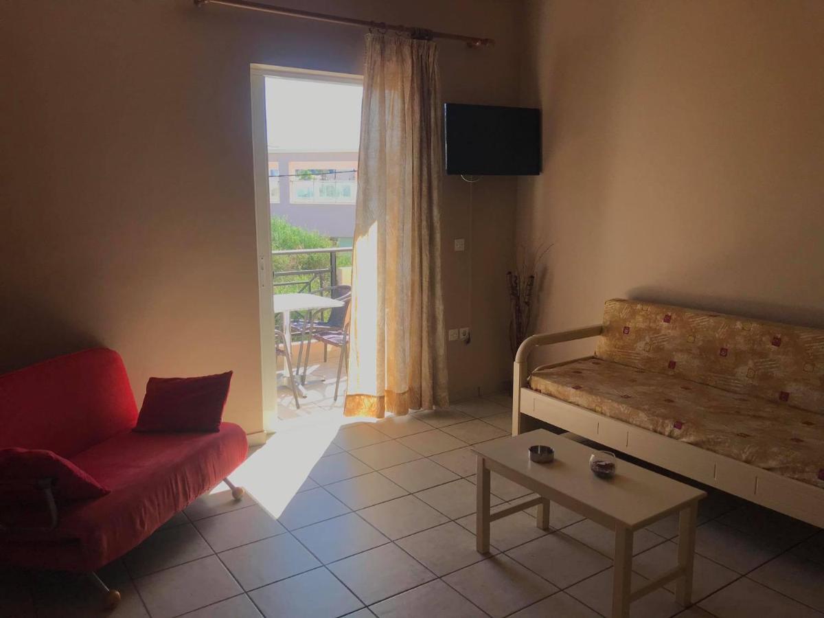 Kydoni Apartments And Studios Agia Marina  Екстер'єр фото