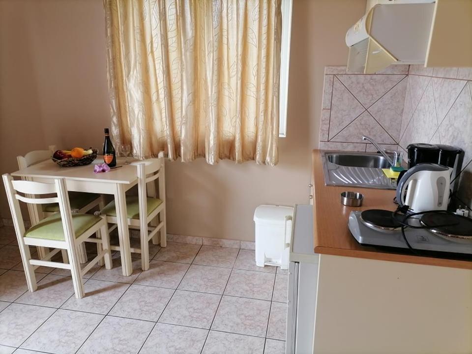 Kydoni Apartments And Studios Agia Marina  Екстер'єр фото